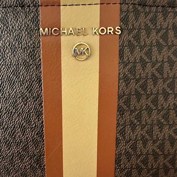 NWT Michael Kors small belt bag - Picture 7 of 8